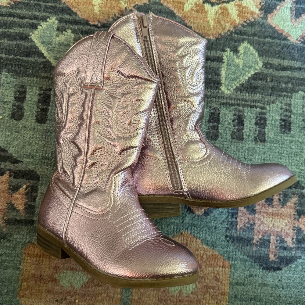 Steve Madden Girls Cowboy Boots Pink metallic- size 8